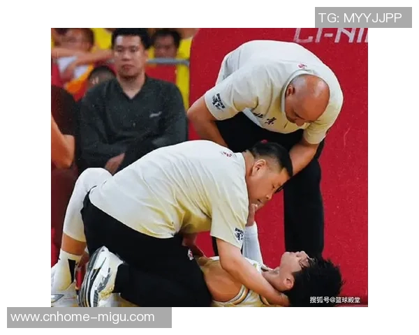 曾凡博腰椎横突骨折回京就医专家会诊助力恢复之路